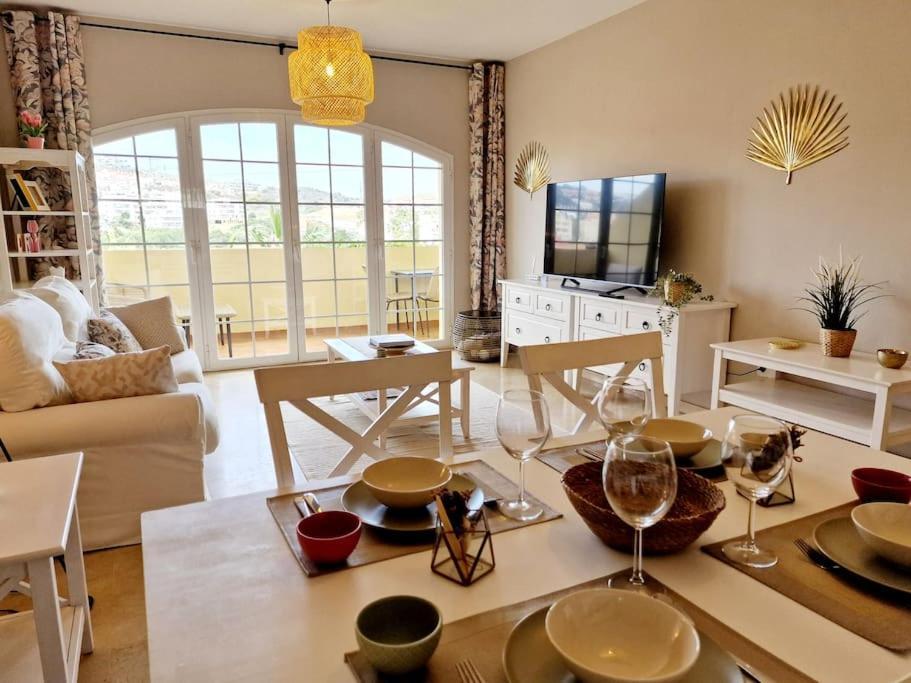 Royal Golf View: 2Br, Pools & Ac Apartment Sitio de Calahonda Bagian luar foto