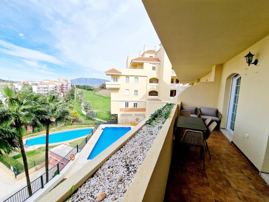 Royal Golf View: 2Br, Pools & Ac Apartment Sitio de Calahonda Bagian luar foto