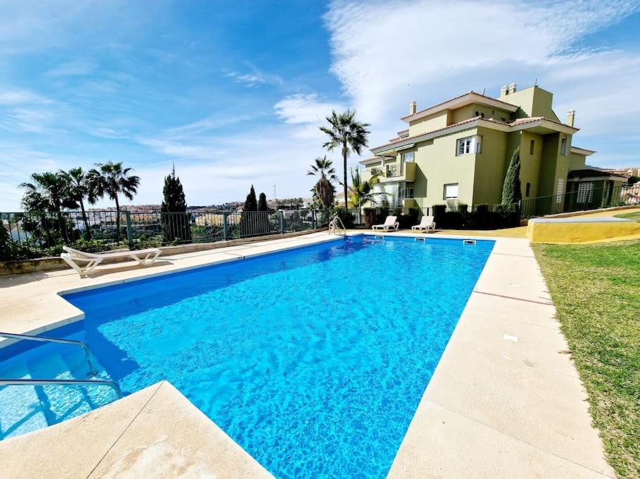 Royal Golf View: 2Br, Pools & Ac Apartment Sitio de Calahonda Bagian luar foto