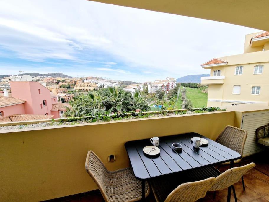 Royal Golf View: 2Br, Pools & Ac Apartment Sitio de Calahonda Bagian luar foto