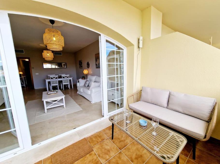 Royal Golf View: 2Br, Pools & Ac Apartment Sitio de Calahonda Bagian luar foto