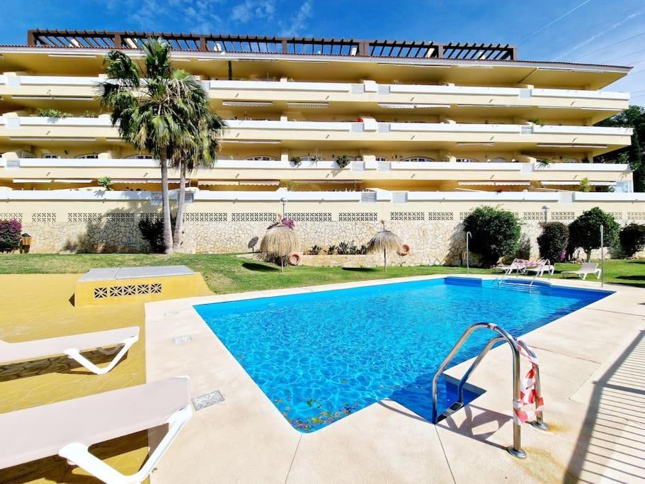 Royal Golf View: 2Br, Pools & Ac Apartment Sitio de Calahonda Bagian luar foto