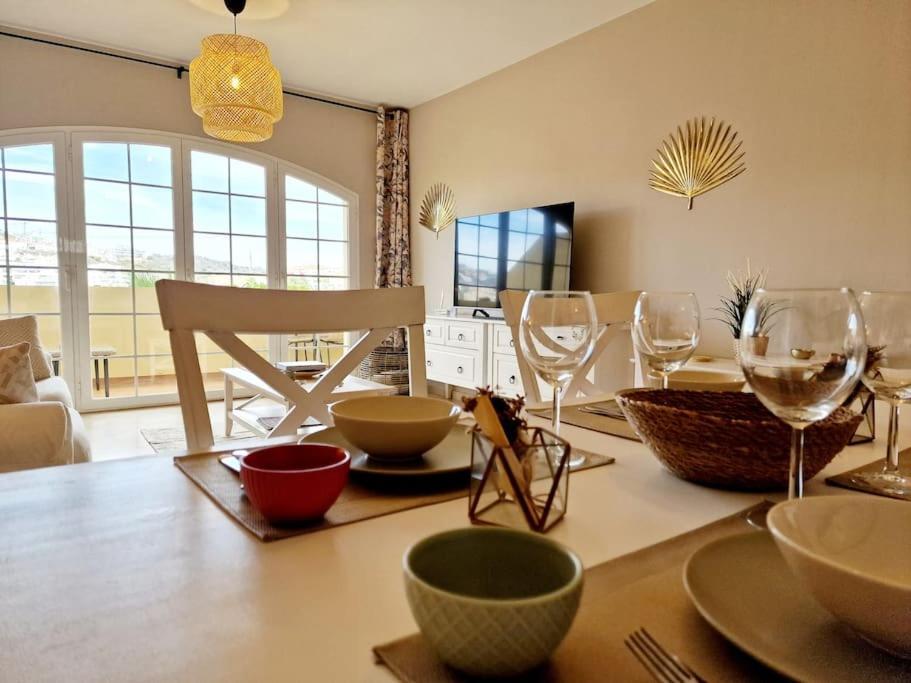Royal Golf View: 2Br, Pools & Ac Apartment Sitio de Calahonda Bagian luar foto