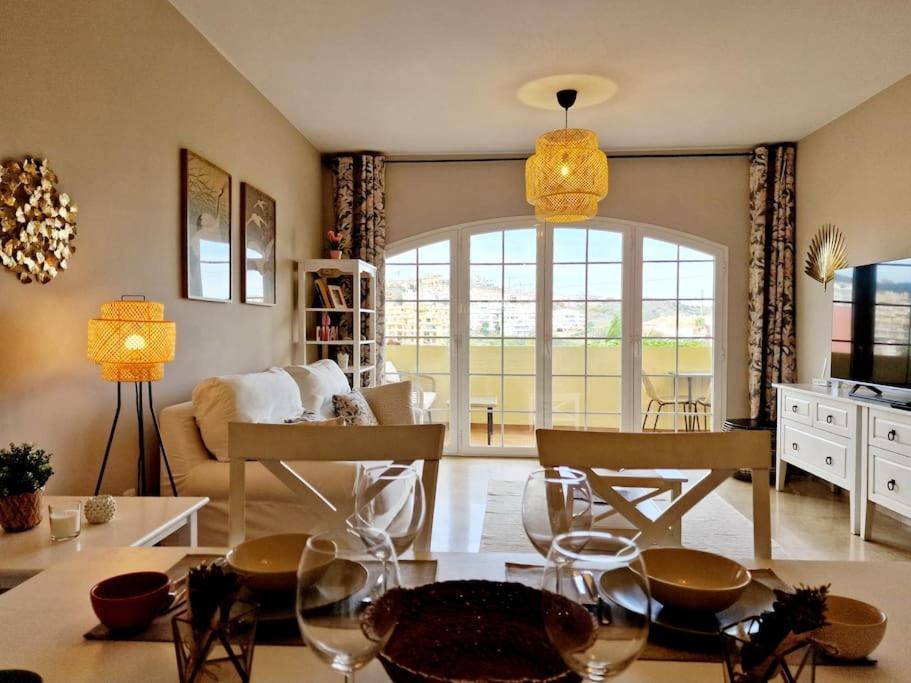 Royal Golf View: 2Br, Pools & Ac Apartment Sitio de Calahonda Bagian luar foto