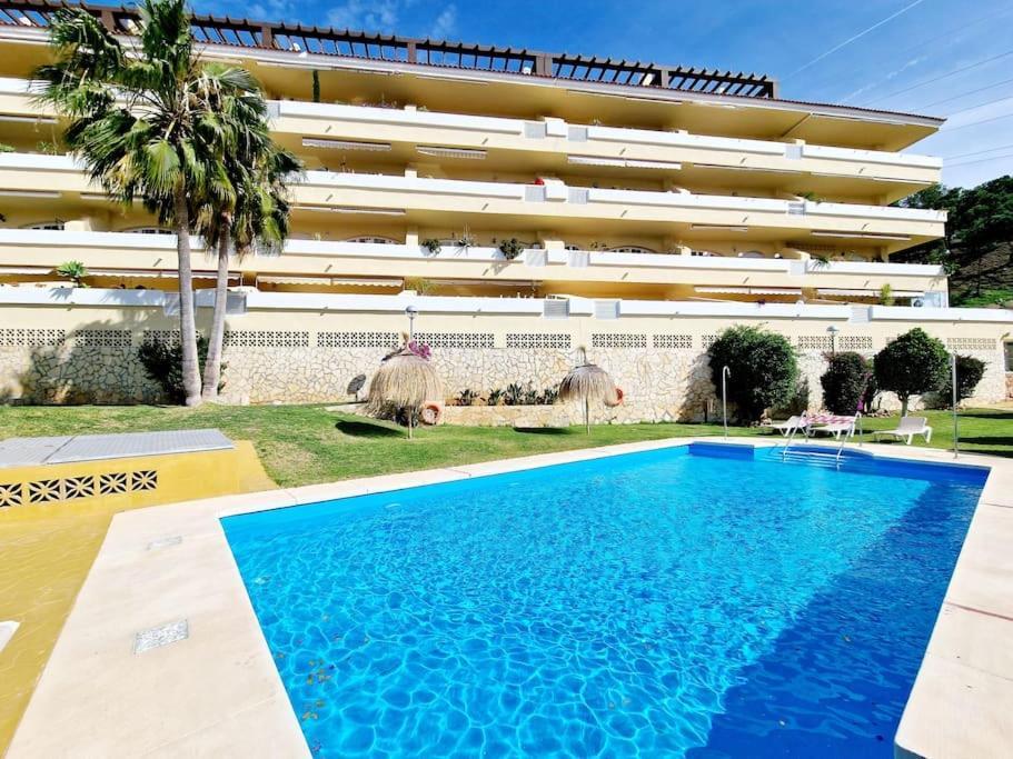 Royal Golf View: 2Br, Pools & Ac Apartment Sitio de Calahonda Bagian luar foto