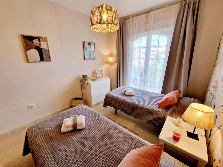 Royal Golf View: 2Br, Pools & Ac Apartment Sitio de Calahonda Bagian luar foto