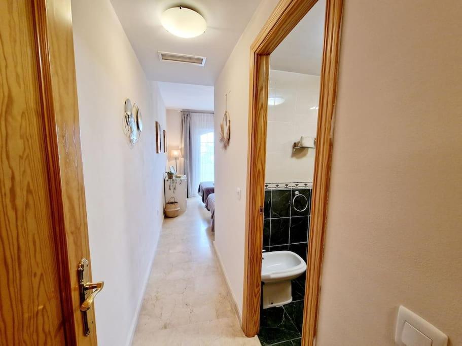 Royal Golf View: 2Br, Pools & Ac Apartment Sitio de Calahonda Bagian luar foto