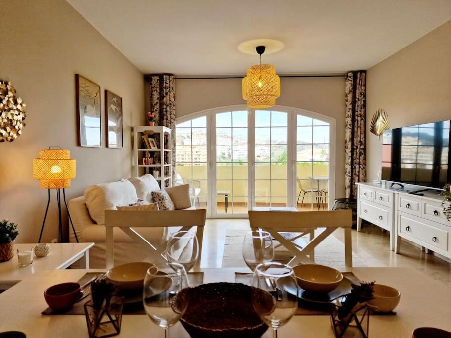 Royal Golf View: 2Br, Pools & Ac Apartment Sitio de Calahonda Bagian luar foto