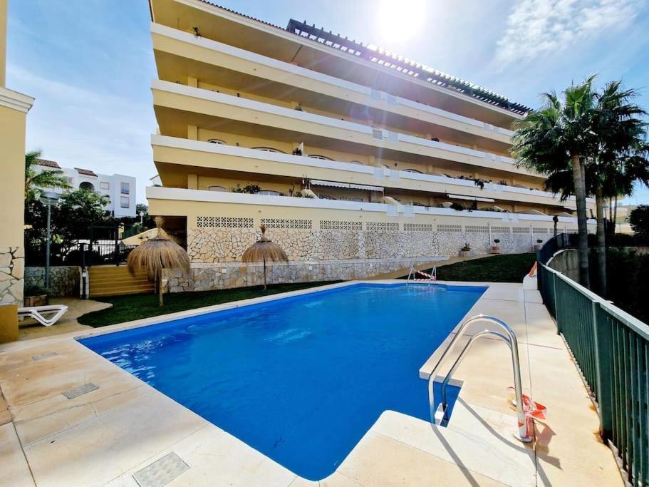 Royal Golf View: 2Br, Pools & Ac Apartment Sitio de Calahonda Bagian luar foto
