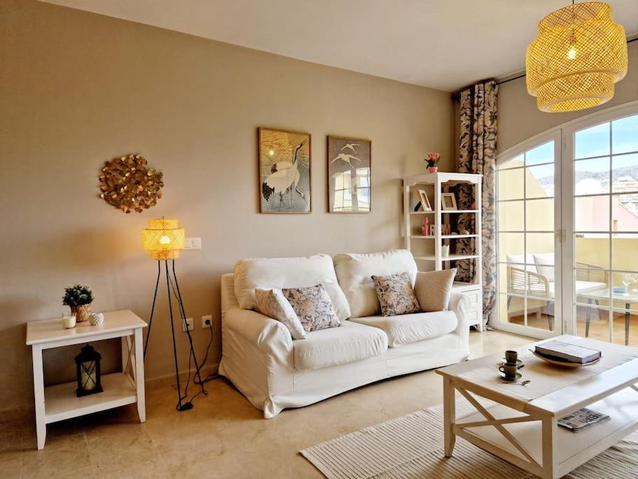 Royal Golf View: 2Br, Pools & Ac Apartment Sitio de Calahonda Bagian luar foto