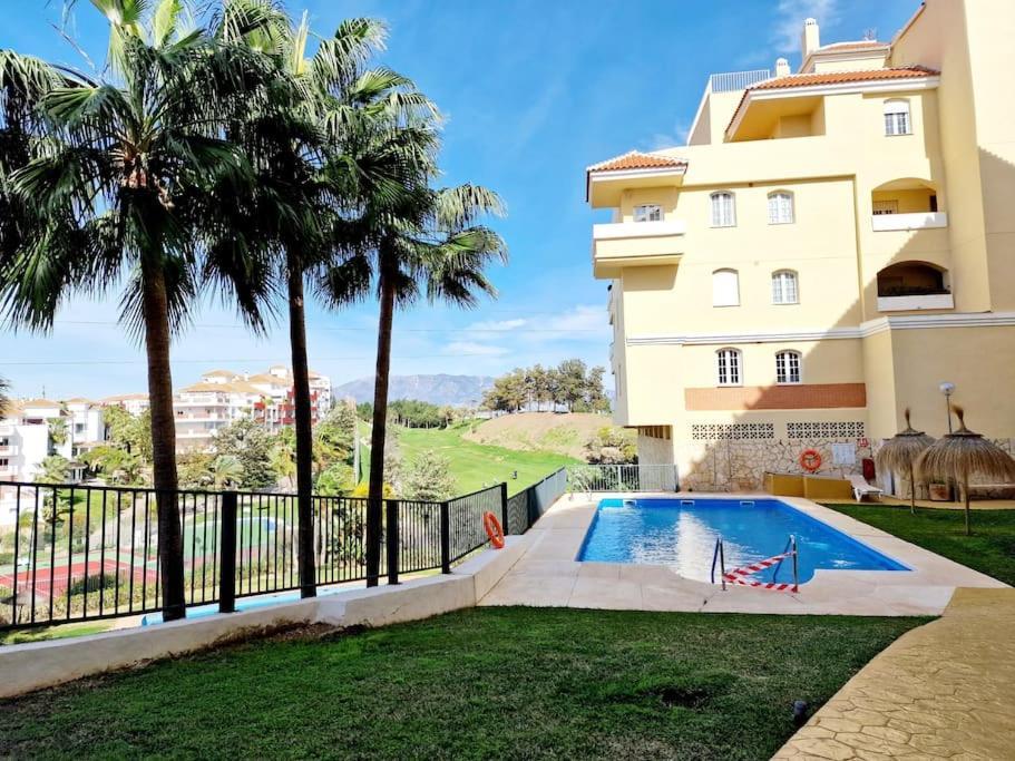 Royal Golf View: 2Br, Pools & Ac Apartment Sitio de Calahonda Bagian luar foto