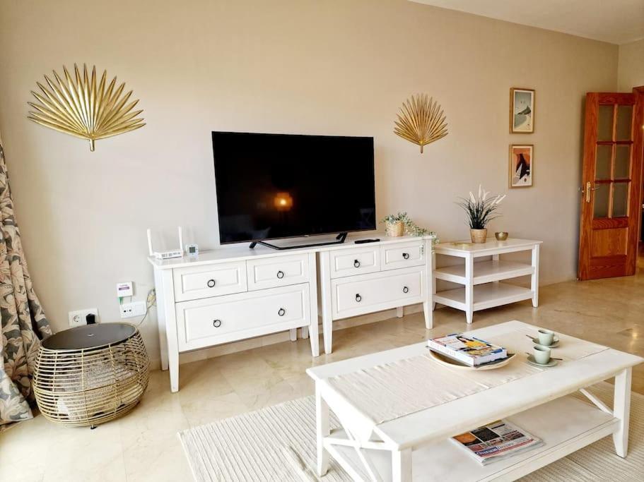 Royal Golf View: 2Br, Pools & Ac Apartment Sitio de Calahonda Bagian luar foto