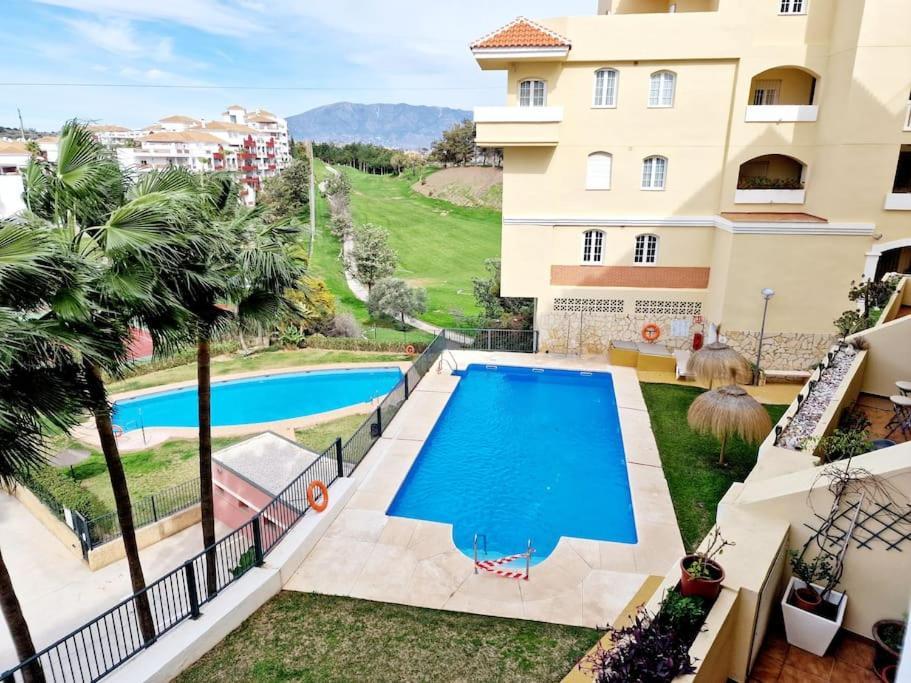 Royal Golf View: 2Br, Pools & Ac Apartment Sitio de Calahonda Bagian luar foto