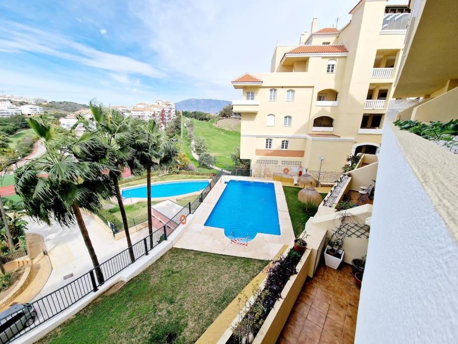 Royal Golf View: 2Br, Pools & Ac Apartment Sitio de Calahonda Bagian luar foto