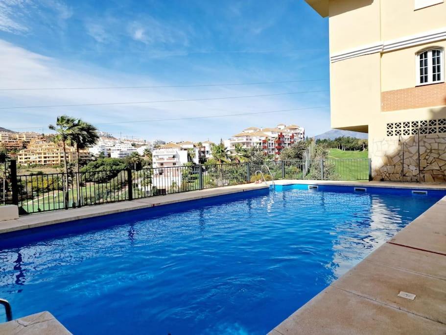 Royal Golf View: 2Br, Pools & Ac Apartment Sitio de Calahonda Bagian luar foto